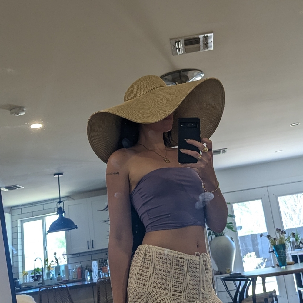 Large Tan Wide-Brim Hat Beach Hat Medium